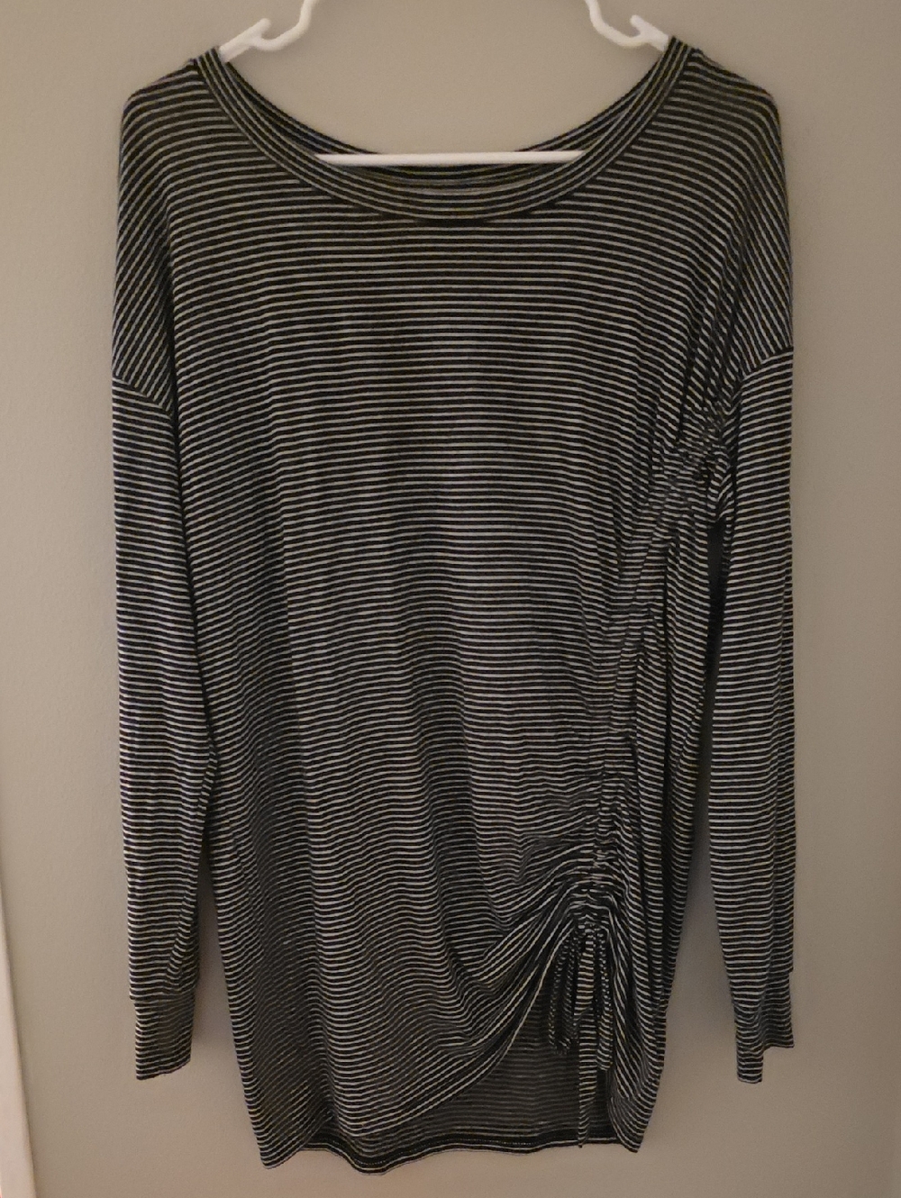 Express Small Black and White Striped Long Sleeve Top